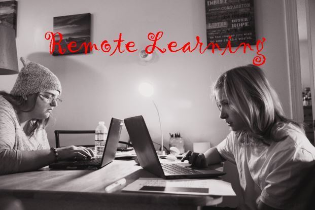 Students learning remotely
